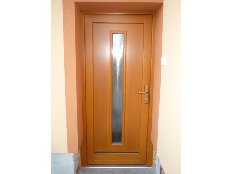 Dvere drevene vchodove - Okná a dvere