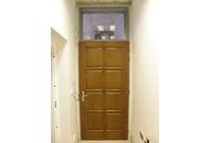 Dřevěné interiérové kazetové dveře v ocelové zárubni s nadsvětlíkem